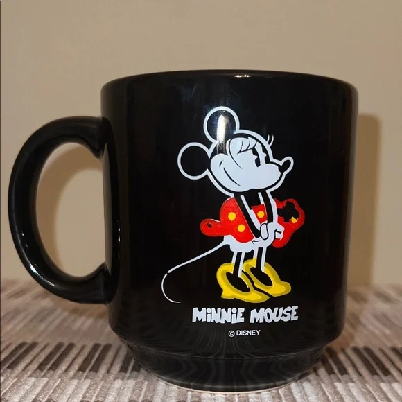 Vintage Disney Minnie Mouse Black Mug | Made in Spain | Collectible Ceramic Cup - Picture 2 of 6